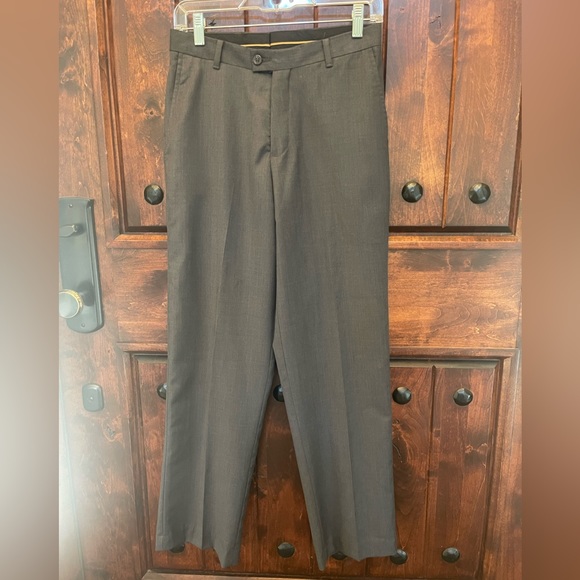 Gray Class Club (Dillard’s) Dress Pants, Size 16 - Picture 1 of 13